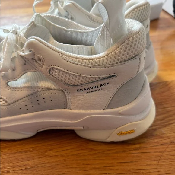 BrandBlack LA Men’s Saga Trainers Sneakers Vibram Line New Size 11